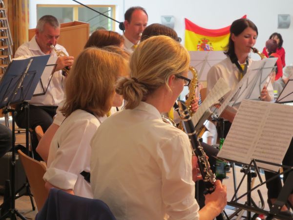 Mehr über den Artikel erfahren Musikverein spielt am Pfarrfest und beim Kommers des Kleintierzuchtvereins