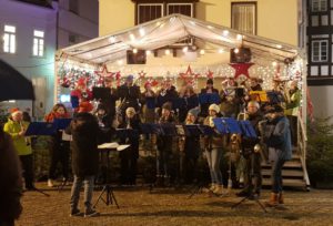 Mehr über den Artikel erfahren Stimmungsvoller Tagesausflug zum Weihnachtsmarkt in Michelstadt